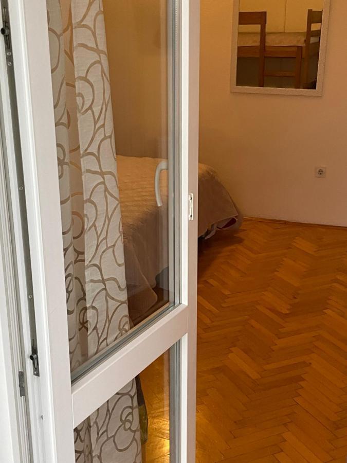 Diana Rooms And Apartments Starigrad Paklenica Exterior foto