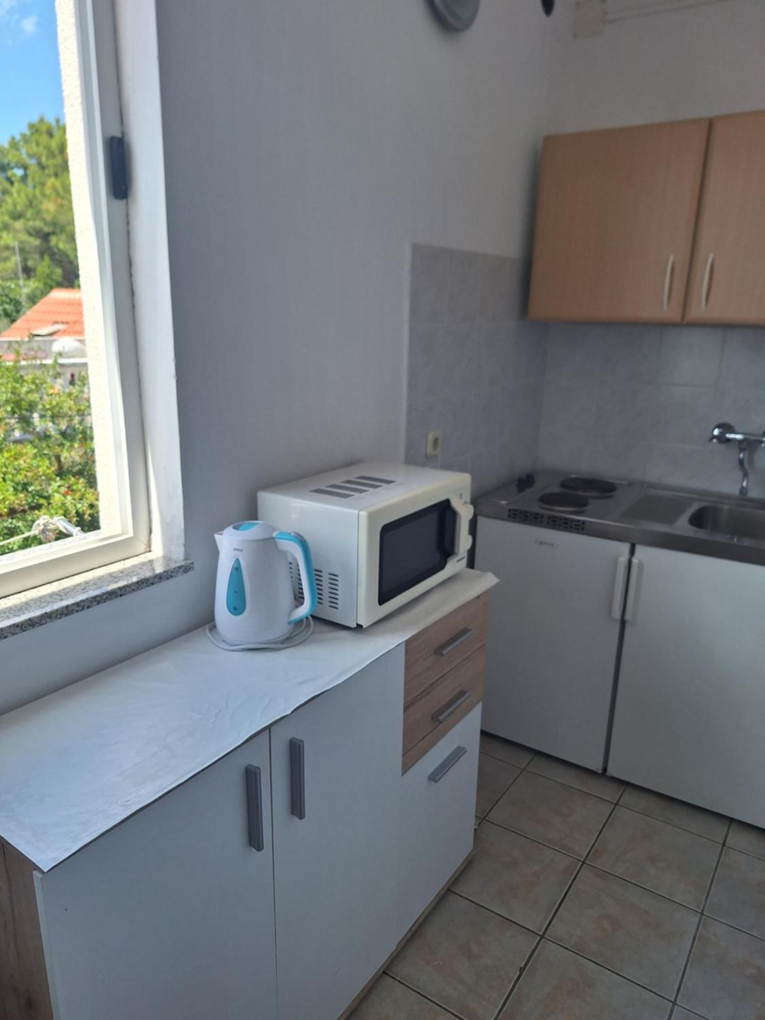 Diana Rooms And Apartments Starigrad Paklenica Exterior foto