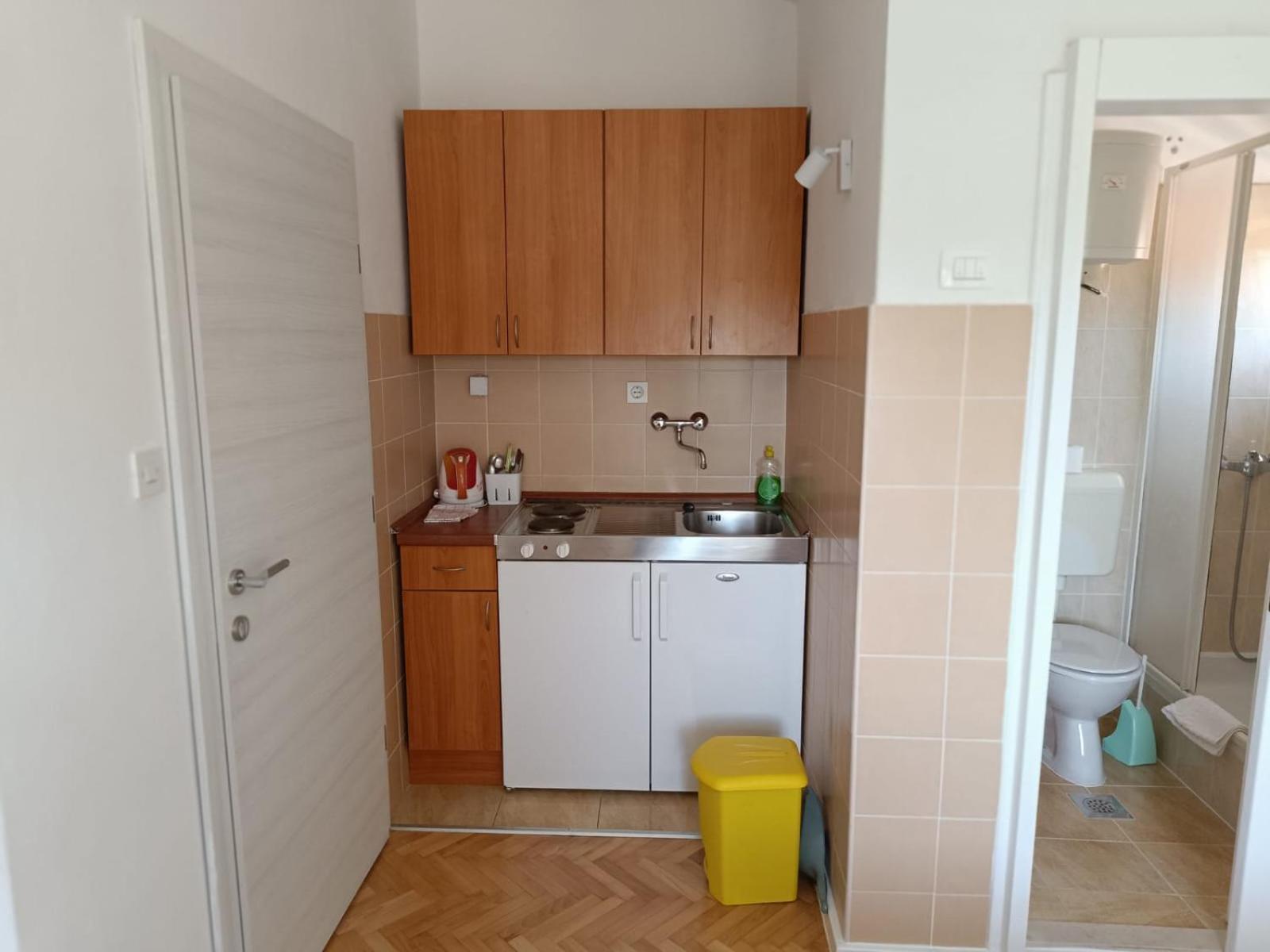 Diana Rooms And Apartments Starigrad Paklenica Quarto foto