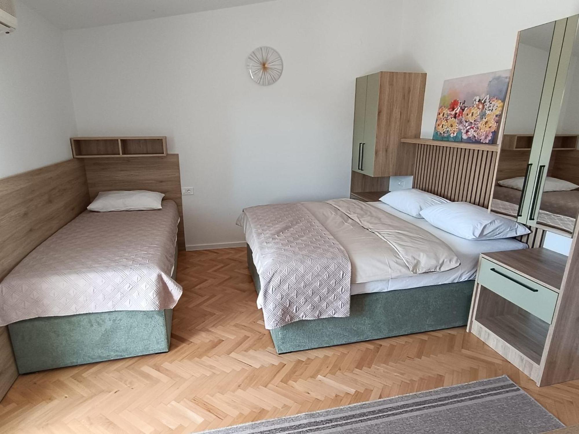 Diana Rooms And Apartments Starigrad Paklenica Quarto foto