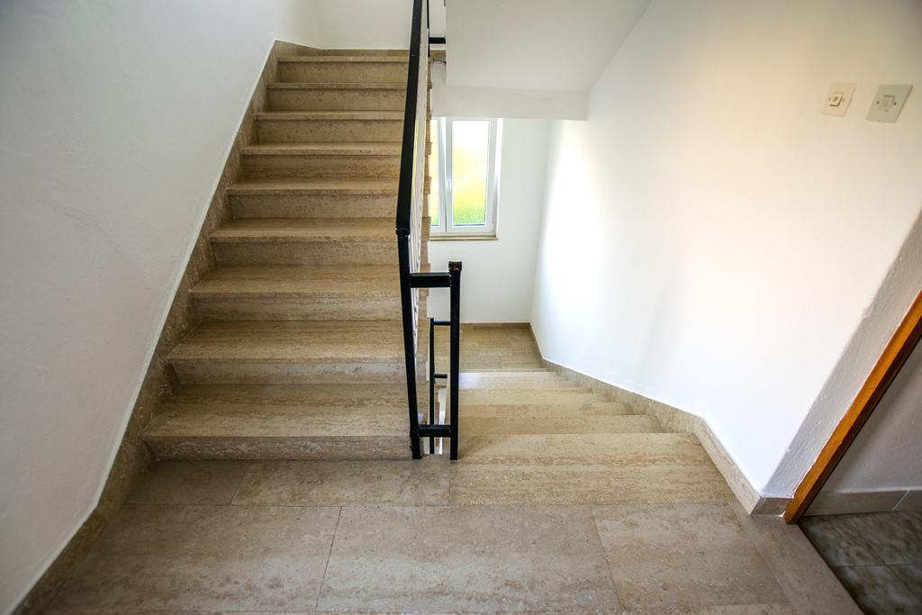 Diana Rooms And Apartments Starigrad Paklenica Exterior foto